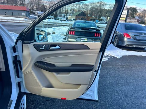 Used 2018 Mercedes-Benz GLS 450 4MATIC image 26