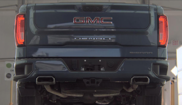 Used 2024 GMC Sierra 1500 Denali w/ Denali Reserve Package AWD/4WD image 7