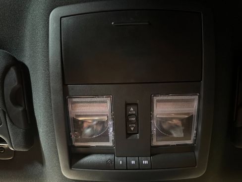 Used 2017 Dodge Challenger GT w/ Driver Convenience Group image 16