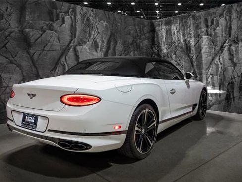 Used 2022 Bentley Continental GT image 19