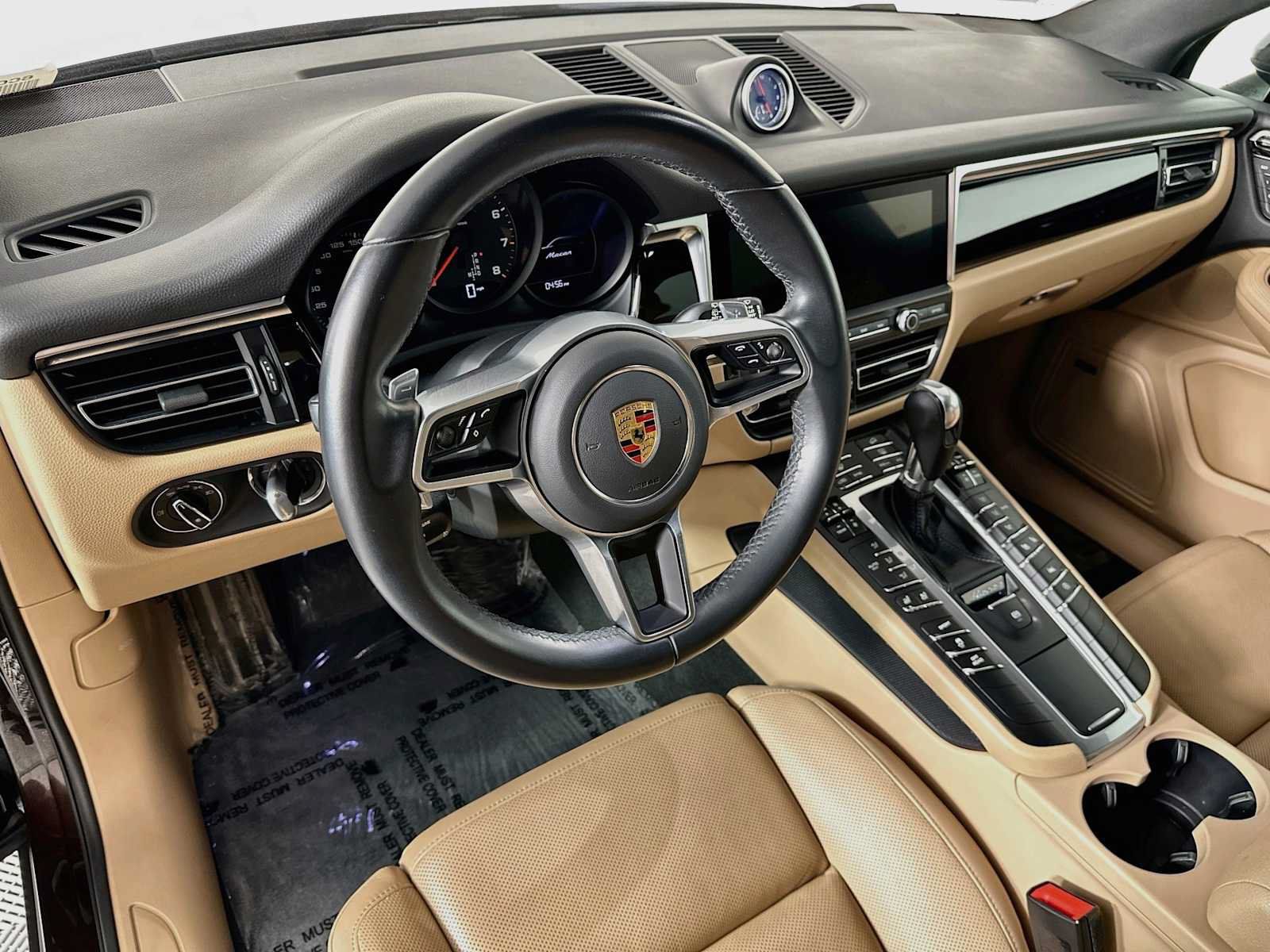 Certified 2021 Porsche Macan AWD/4WD image 4