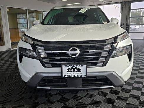 Used 2024 Nissan Rogue SL w/ SL Premium Package image 8