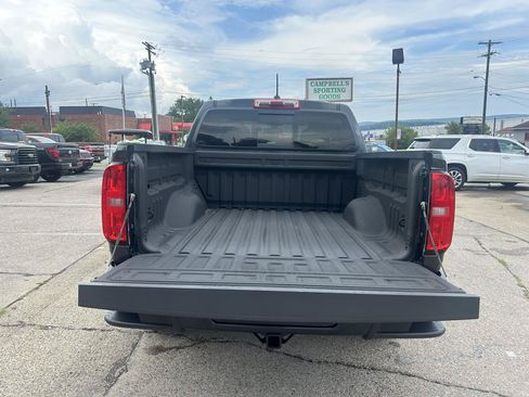 Used 2017 Chevrolet Colorado Z71 AWD/4WD image 40