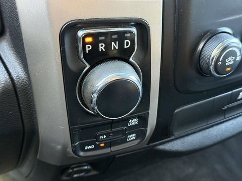 Used 2017 RAM 1500 Classic SLT image 19