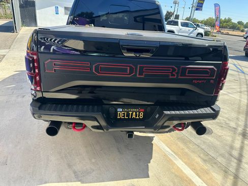 Used 2018 Ford F150 Raptor w/ Equipment Group 802A Luxury AWD/4WD image 8