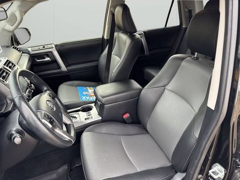 Used 2024 Toyota 4Runner SR5 Premium w/ Moonroof Package AWD/4WD image 11