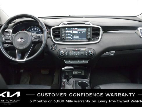 Used 2018 Kia Sorento SX image 17