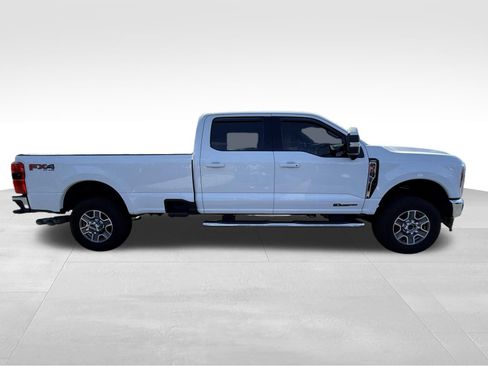 Used 2023 Ford F350 Lariat AWD/4WD image 4