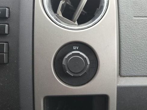 Used 2011 Ford F150 XLT w/ XTR Pkg image 29