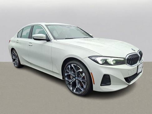 Used 2025 BMW 330i xDrive Sedan w/ Premium Package image 3