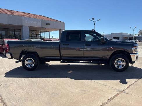 New 2025 RAM 2500 Tradesman AWD/4WD image 4