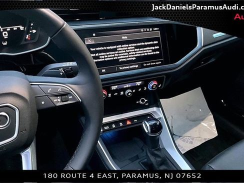 Used 2024 Audi Q3 2.0T Premium Plus image 4