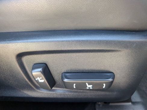 Used 2018 Lexus IS 300 w/ Comfort Package RWD image 43
