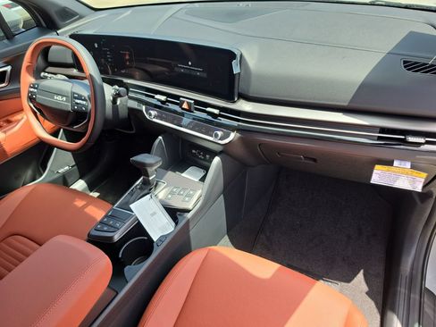 New 2026 Kia Sportage SX FWD image 12