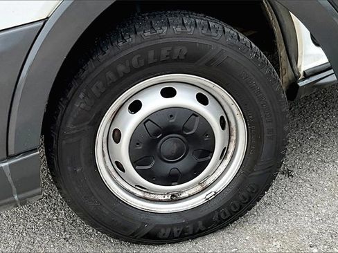 Used 2018 Ford Transit 250 130 Low Roof image 8