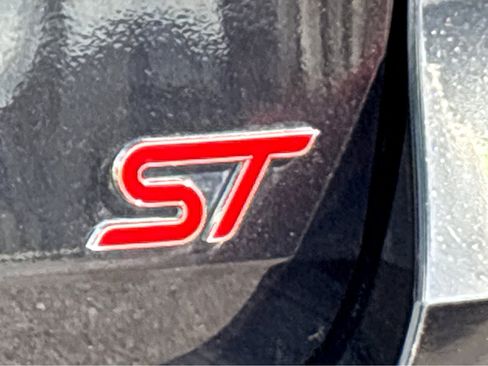 Used 2020 Ford Explorer ST w/ ST Street Pack image 23