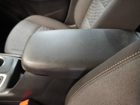 Used 2020 Chevrolet Equinox LT w/ Driver Convenience Package FWD image 24