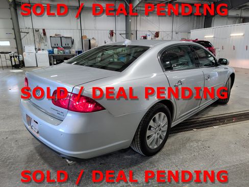 Used 2010 Buick Lucerne CXL w/ Driver Confidence Package image 3