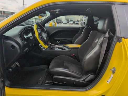 Used 2018 Dodge Challenger R/T Scat Pack image 25