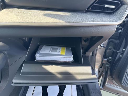 New 2025 Nissan Kicks SV image 24