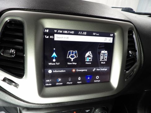 Used 2021 Jeep Compass Latitude image 17