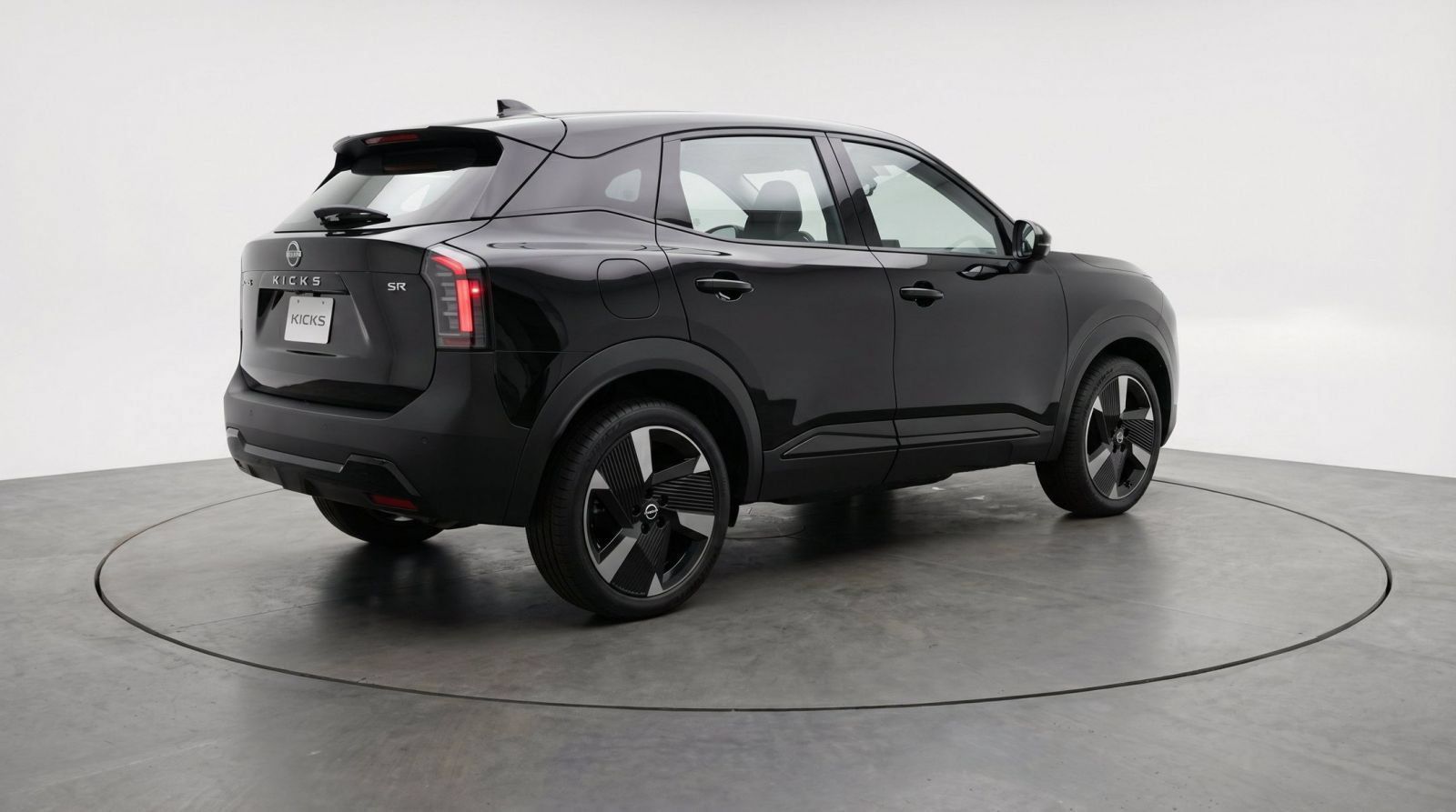 Used 2026 Nissan Kicks SR FWD image 8