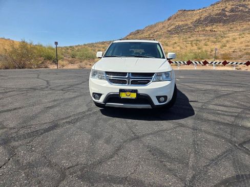 Used 2015 Dodge Journey SXT w/ Flexible Seating Group FWD image 2