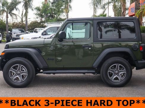 Used 2022 Jeep Wrangler Sport AWD/4WD image 5