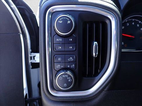 Used 2019 Chevrolet Silverado 1500 LT Trail Boss AWD/4WD image 15