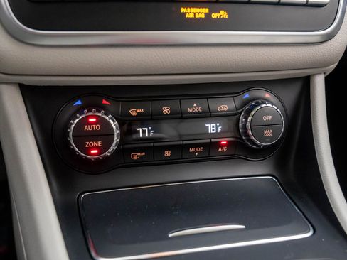 Used 2019 Mercedes-Benz GLA 250 4MATIC image 23