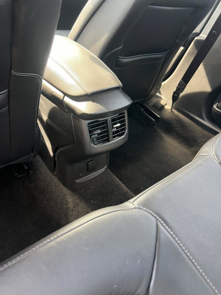 Used 2014 Ford Fusion SE w/ Equipment Group 202A FWD image 8