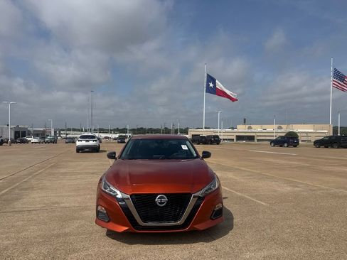 Certified 2022 Nissan Altima 2.5 SR FWD image 5