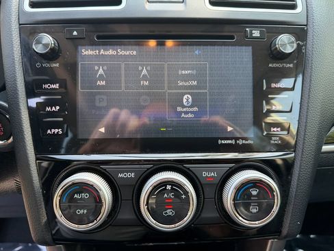 Used 2018 Subaru Forester 2.5i Touring AWD/4WD image 25