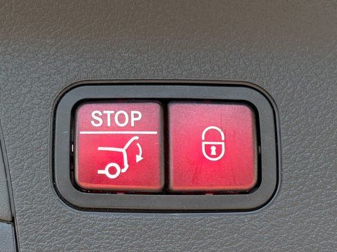 Used 2020 Mercedes-Benz GLS 450 4MATIC image 29