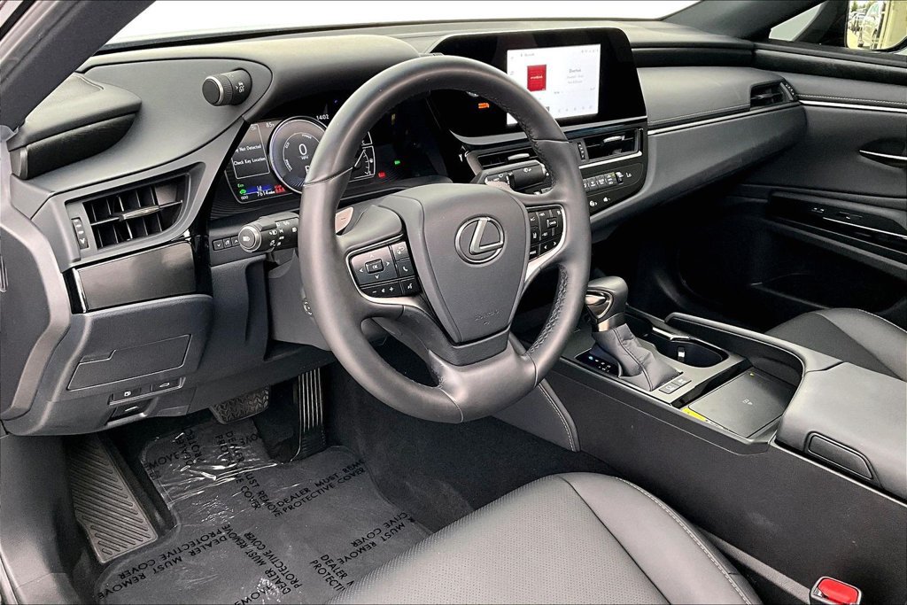 Used 2025 Lexus ES 300h w/ Premium Package FWD image 16