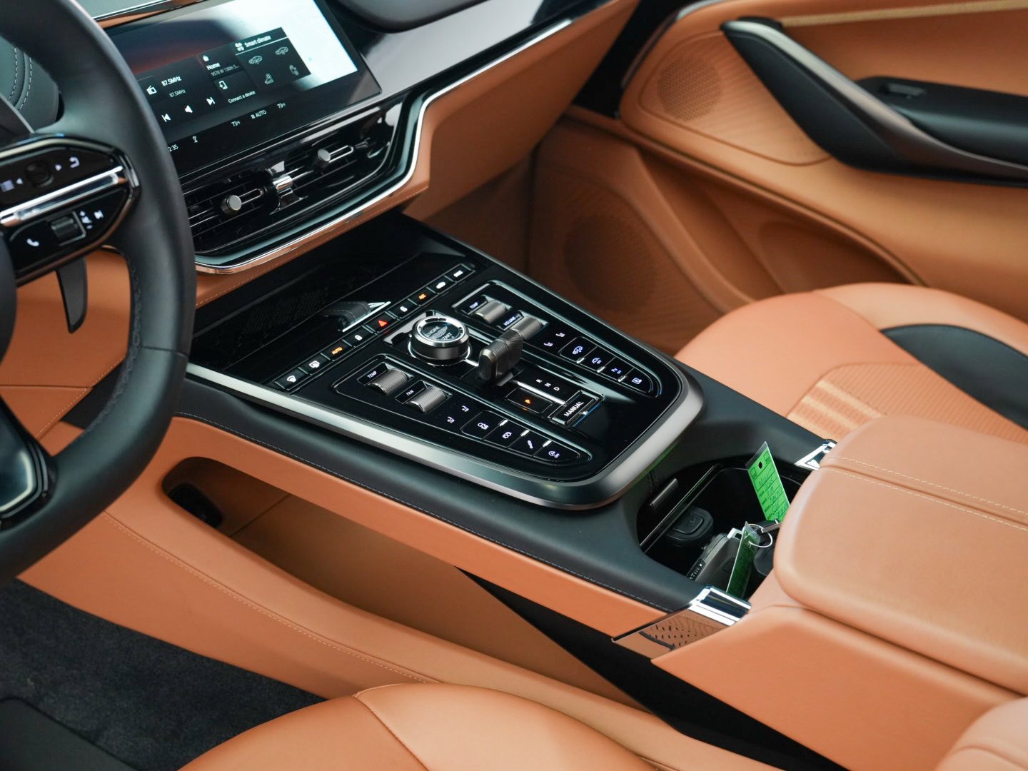 Used 2025 Aston Martin DBX 707 AWD/4WD image 14