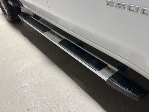 Used 2022 Chevrolet Silverado 2500 LT image 10