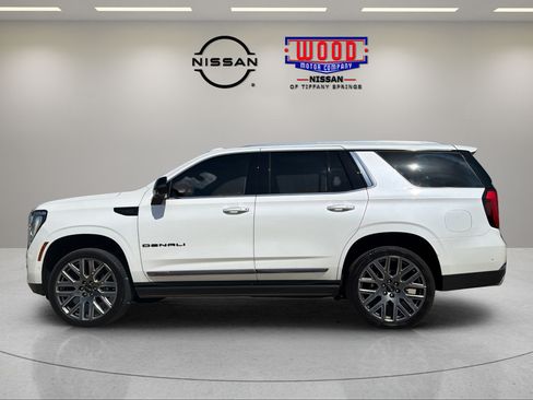 Used 2025 GMC Yukon Denali Ultimate AWD/4WD image 5