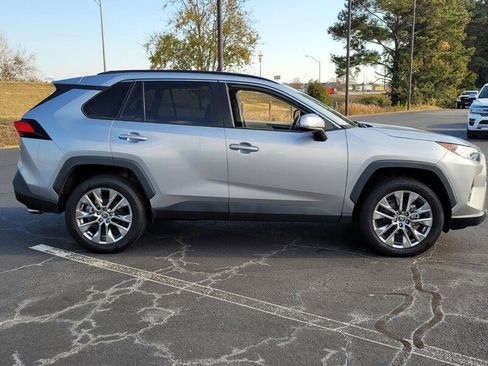 Used 2021 Toyota RAV4 XLE Premium image 13