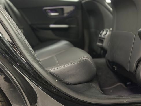 Used 2024 Mercedes-Benz C 300 Sedan image 21
