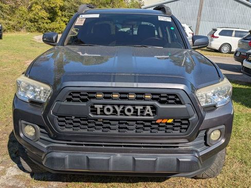 Used 2018 Toyota Tacoma SR w/ SR Convenience Package image 5