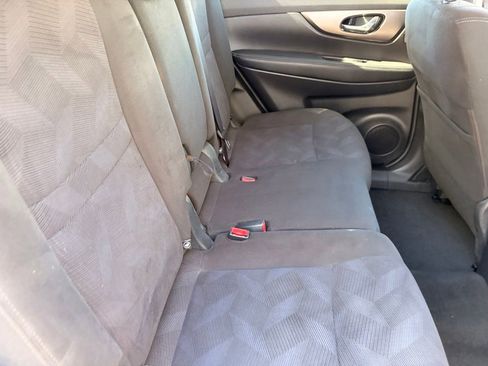 Used 2015 Nissan Rogue SV FWD image 14