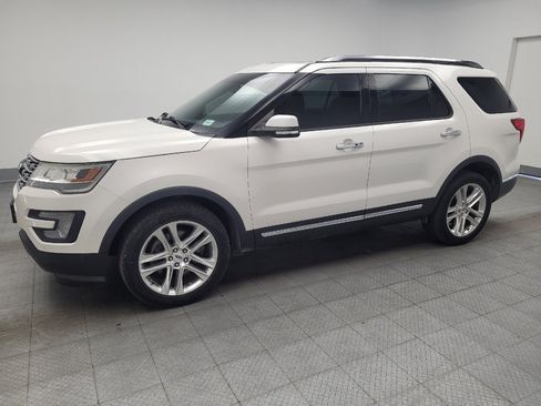 Used 2017 Ford Explorer Limited AWD/4WD image 2
