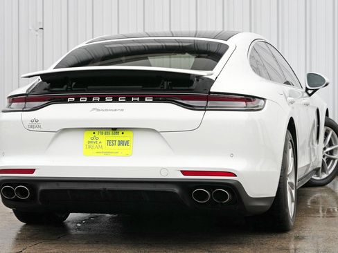 Used 2021 Porsche Panamera w/ Premium Package image 5