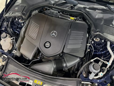Used 2022 Mercedes-Benz C 300 4MATIC Sedan image 9