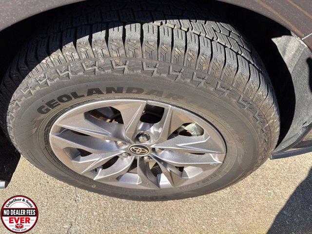 Used 2021 Toyota Sienna XLE w/ XLE Plus Package FWD image 9