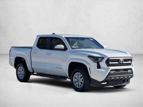 Used 2024 Toyota Tacoma SR5 image 3