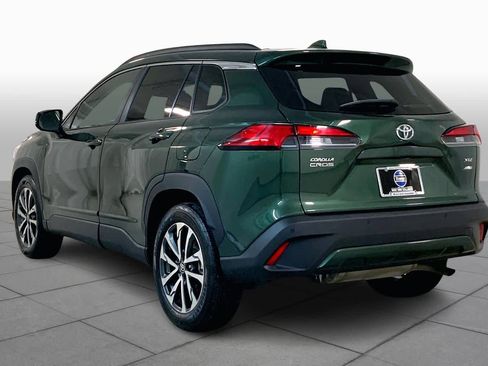 Used 2023 Toyota Corolla Cross XLE image 11