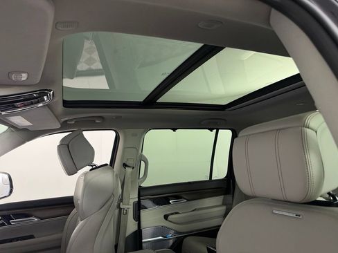 Certified 2023 Jeep Grand Wagoneer 4WD image 27