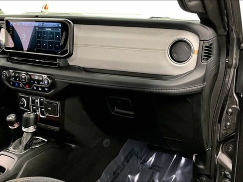 Used 2025 Jeep Wrangler Sahara 4xe w/ Safety Group image 19